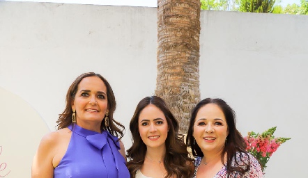  Gabriela Villanueva, Paulina Aldrett y Claudia Álvarez.