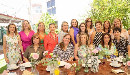 Marisa Valle, Lourdes Gutiérrez, Tere Barrera, Sofía Carrillo, Lucía Martínez, Martha Huerta, María Aurora Boiles, Gaby Villanueva, Charo Valladares, Pau Aldrett, Marcela Milán, Yusa Coulon, Odile Sánchez, Alba Altamirano, Maru Bárcena y Claudia Díaz de Sandi.