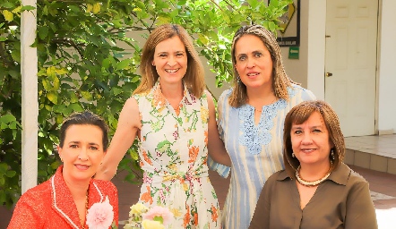  Lucía Martínez, Marisa Valle, Martha Huerta y Tere Barrera.