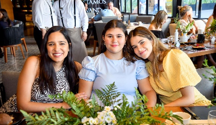  Andrea Ascanio, Dani Álvarez y Emilia Rodríguez.
