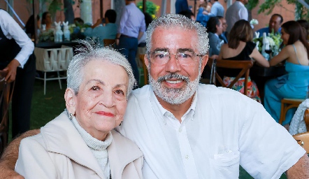  Bertha Zazueta y José Antonio Carrillo.