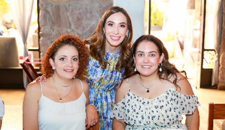  Ana Sofía Aranda, Valeria Cobos y Ale Berrueta.