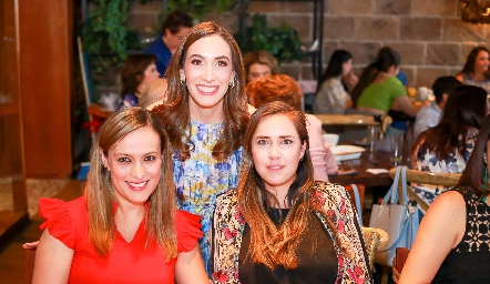  Ana Sofía Aranda, Alma Gaby González y Carmelita Berrueta.
