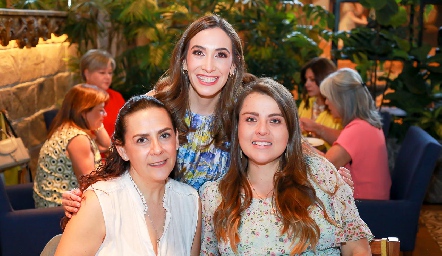  Ana Sofía Aranda, Nuria Cid y Norma Garza.