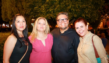  Maru Urbina, Ivonne Argaes, Rivelino y Felicia Castañeda.