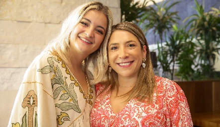 Paulina Dibildox y Montse Elizondo.