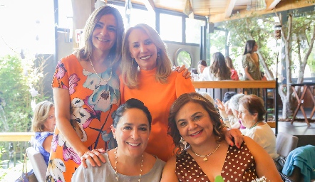  Cecilia Delgado, Laura Lavín, Laura Rodríguez y Tita Aguillón.