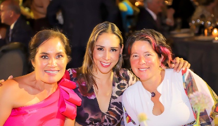 Maru Puente, Marilupe Motilla y Patricia Algara.