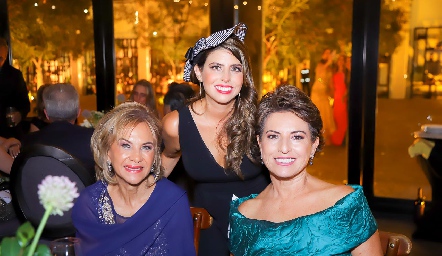  Gloria Estrada, Iza Garza y Cecilia Bremer.