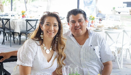  Rocío Moctezuma y Roberto Aguilar.