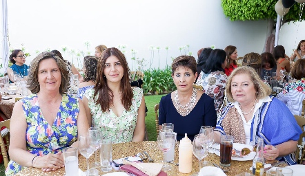  Marcela Grande, Paulina Benavente, Samira Mustre y Rosario Llaguno.