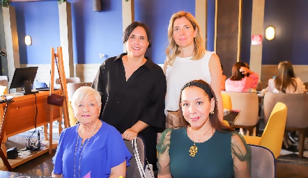  Gladis de Villasana, Maite Ascanio, Jessica Villarreal y Gladis Villasana.