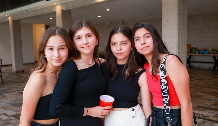  Valentina, Ale, Mariana y Ana.