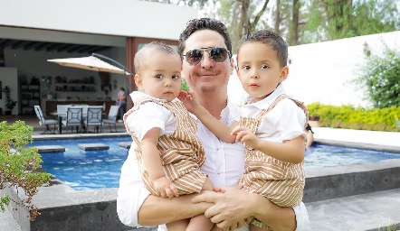  Mateo, José y José Canales.