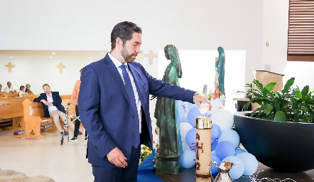  Compartiendo la Luz de Cristo.