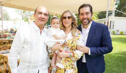 Carlos González, Emilia, Gaby Alvarado y Alejandro Zamanillo.