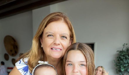  Ana Zermeño, Emilia e Inés.