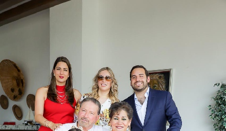  Familia Alvarado Torres.
