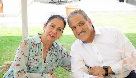  Nena y Jaime Torres Corzo.