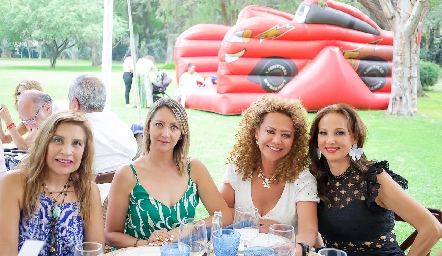  Mayte Olaya, Ivette Villegas, Rosario Estrada y Graciela Valdés.