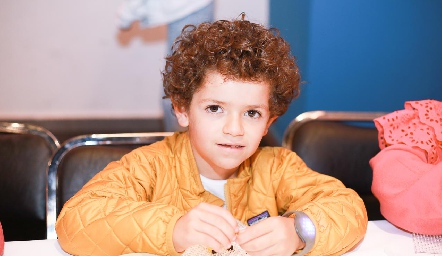  Andrés.