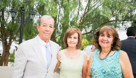  Antonio Rodríguez Fierro, Cristina Andrea y Sara Martínez .