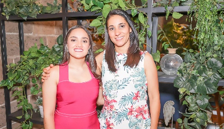  Alejandra Villar y Verónica Díaz de León.