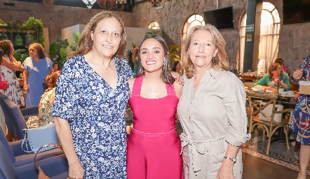  Isabel, Alejandra y Lola Villar.