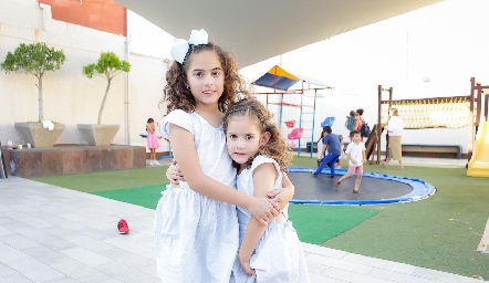  Inés y Natalia Del Valle.