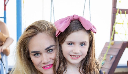  Danae Enríquez y Cata.