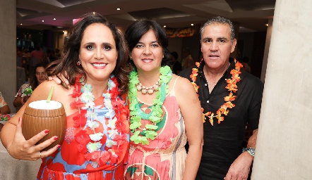  Alejandra Treviño, Cynthia Sánchez y Eduardo Gómez.