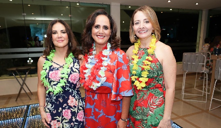  Edith Pérez, Alejandra Treviño y Flor Gómez.
