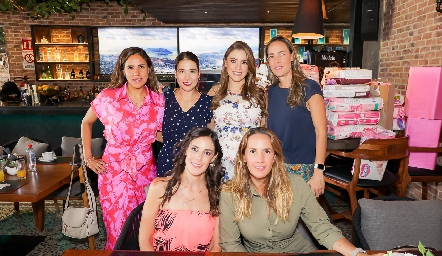  Saide Chevaile, Cristina Kasis, María José Hernández, Carla, Bernardette y Cristina Ortiz.