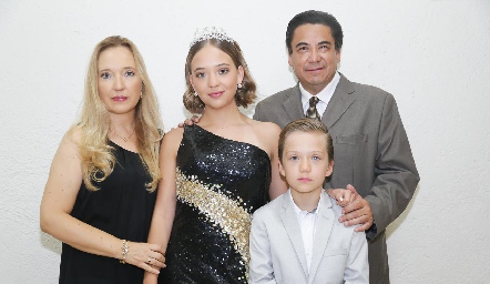  Patricia Salazar, Montse González y Carlos González.