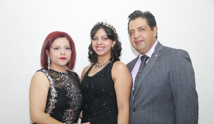  Elizabeth Rodríguez, Danna Loredo y Alfredo Loredo.