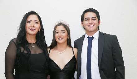  Nelly Ramírez, Silvana Martínez, Jesús Martínez y José Carlos Martínez.