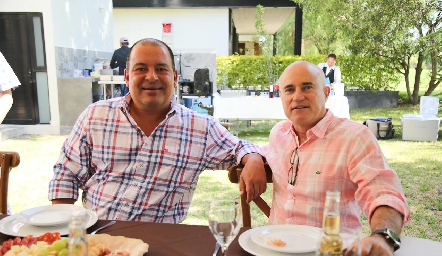 Oscar González y Tomás Alcalde.
