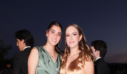  Natalia Gómez y María Martín.