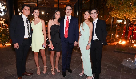  Piero Pizzuto, Roberta Gómez, María Vigata, Juan Pablo Pruneda, Farah Fontes y Juan Pablo Abaroa.