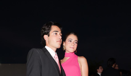  Gerardo Del Valle y Sigrid Zendejas.