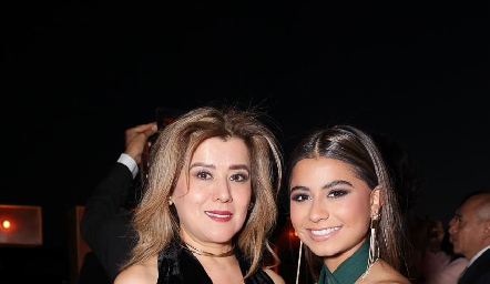  Gaby Flores y Gaby Fonseca.