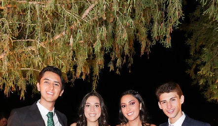  Alejandro Romo, Hanna Camarena, Marijó Romo y José Eduardo.
