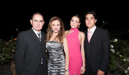  Eduardo Zendejas, Sigrid Zendejas, Sigrid Werge y Gerardo Del Valle.