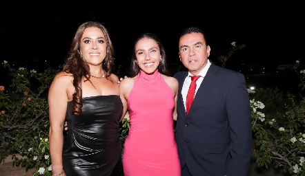  Marcela Cervantes, Bárbara y Carlos Nava.