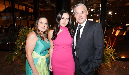  Patricia Huerta, Ximena y Fidel Andrade.