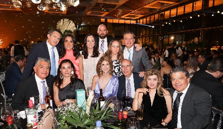  Una gran noche entre amigos.