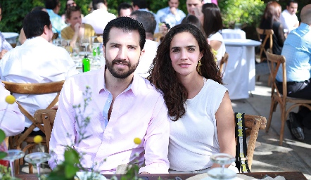  Jaime Hernández y Mariana Vivanco.