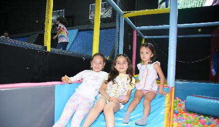Alika, Inés y Cami.