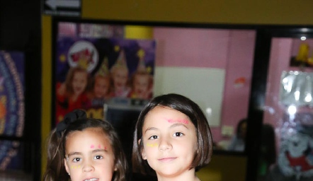  María Pía y Eugenia.