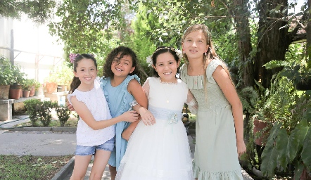  Alexa y sus amigas .